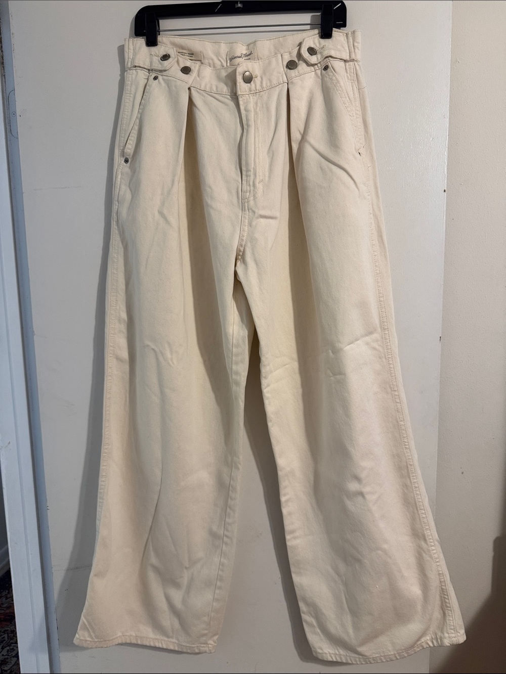 Universal Thread Off-White Trouser